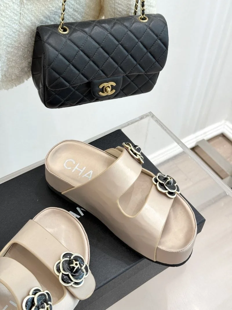 Chanel Slippers MoistureWicking 18554