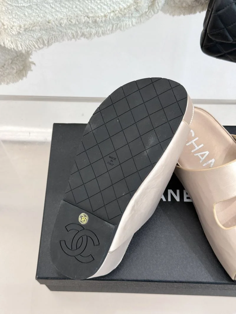 Chanel Slippers MoistureWicking 18554