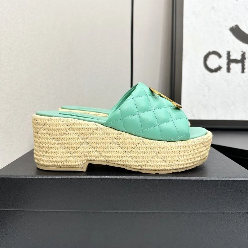 MoistureWicking Chanel Slippers 20390