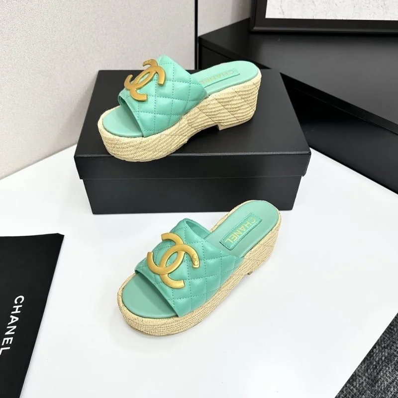 MoistureWicking Chanel Slippers 20390