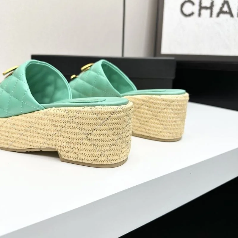 MoistureWicking Chanel Slippers 20390