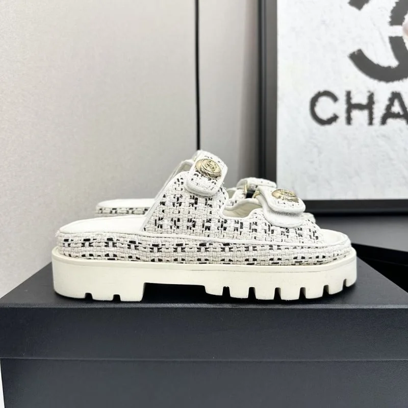 Chanel Slippers FashionForward 20377