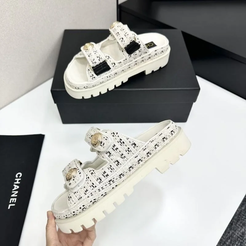 Chanel Slippers FashionForward 20377