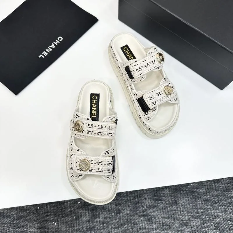 Chanel Slippers FashionForward 20377