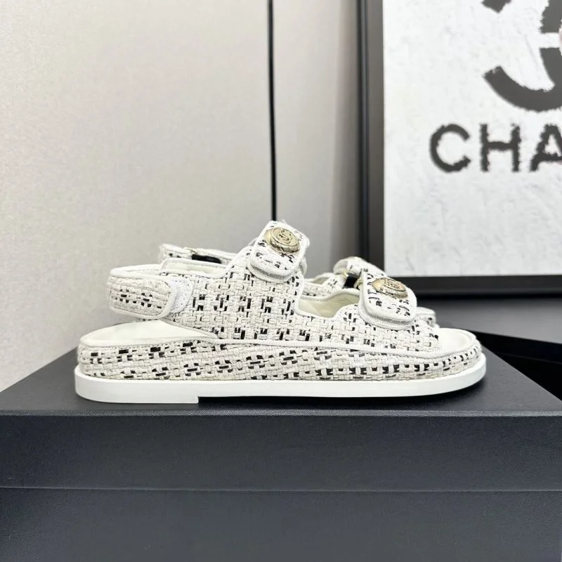 Snug Chanel Slippers 20383