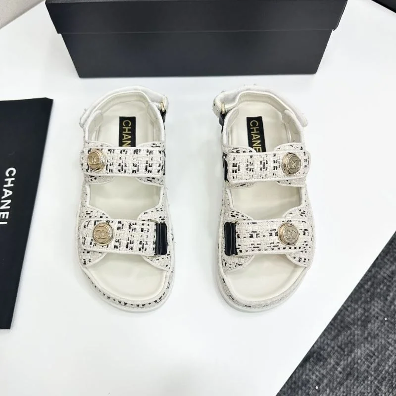 Snug Chanel Slippers 20383
