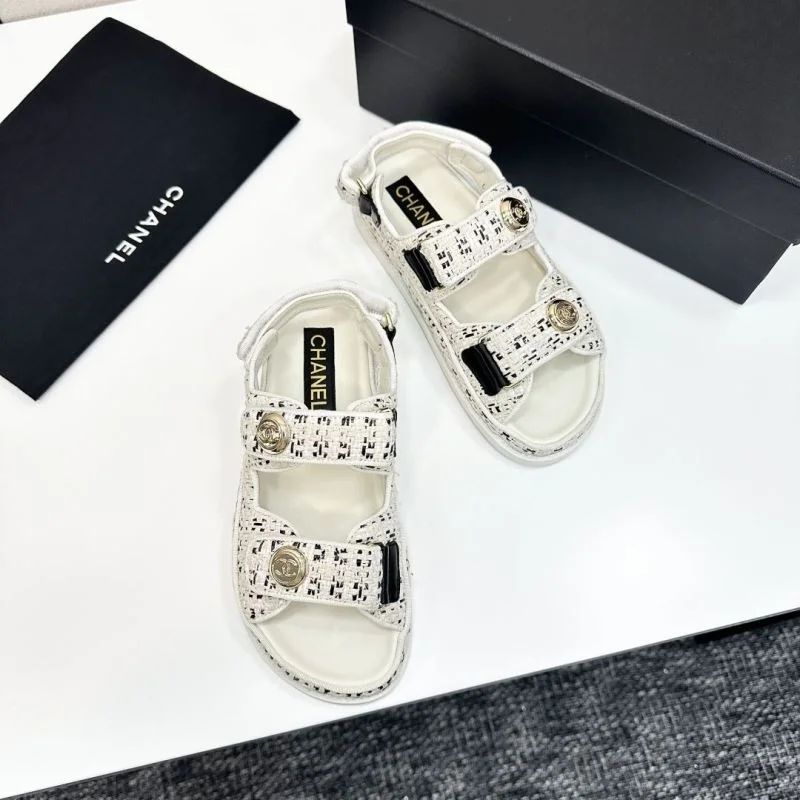 Snug Chanel Slippers 20383