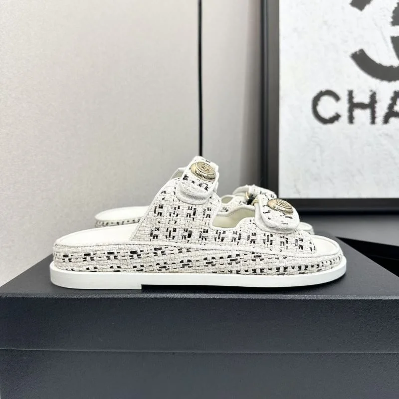 Chanel Slippers Effortless 20385