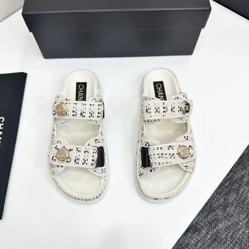 Chanel Slippers Effortless 20385