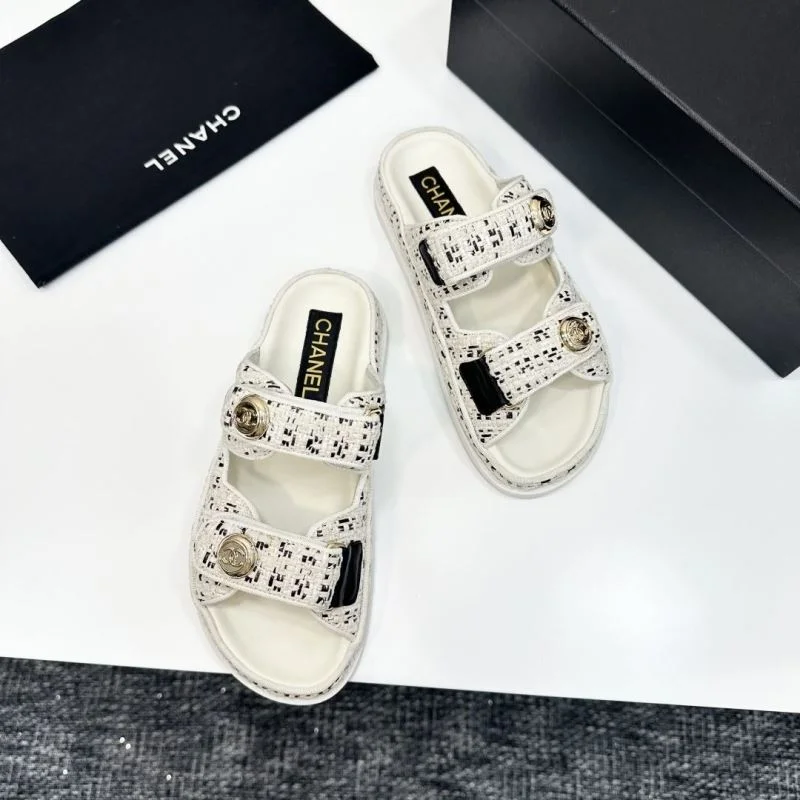 Chanel Slippers Effortless 20385