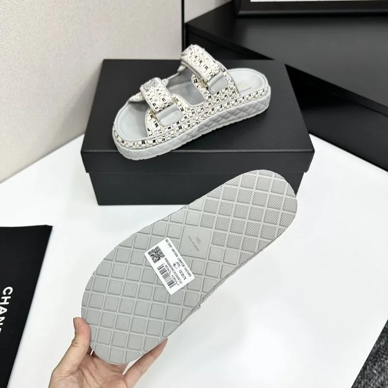 Chanel Slippers Refined 20368