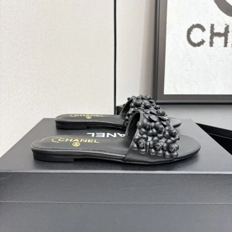 RelaxedFit Chanel Slippers 20379