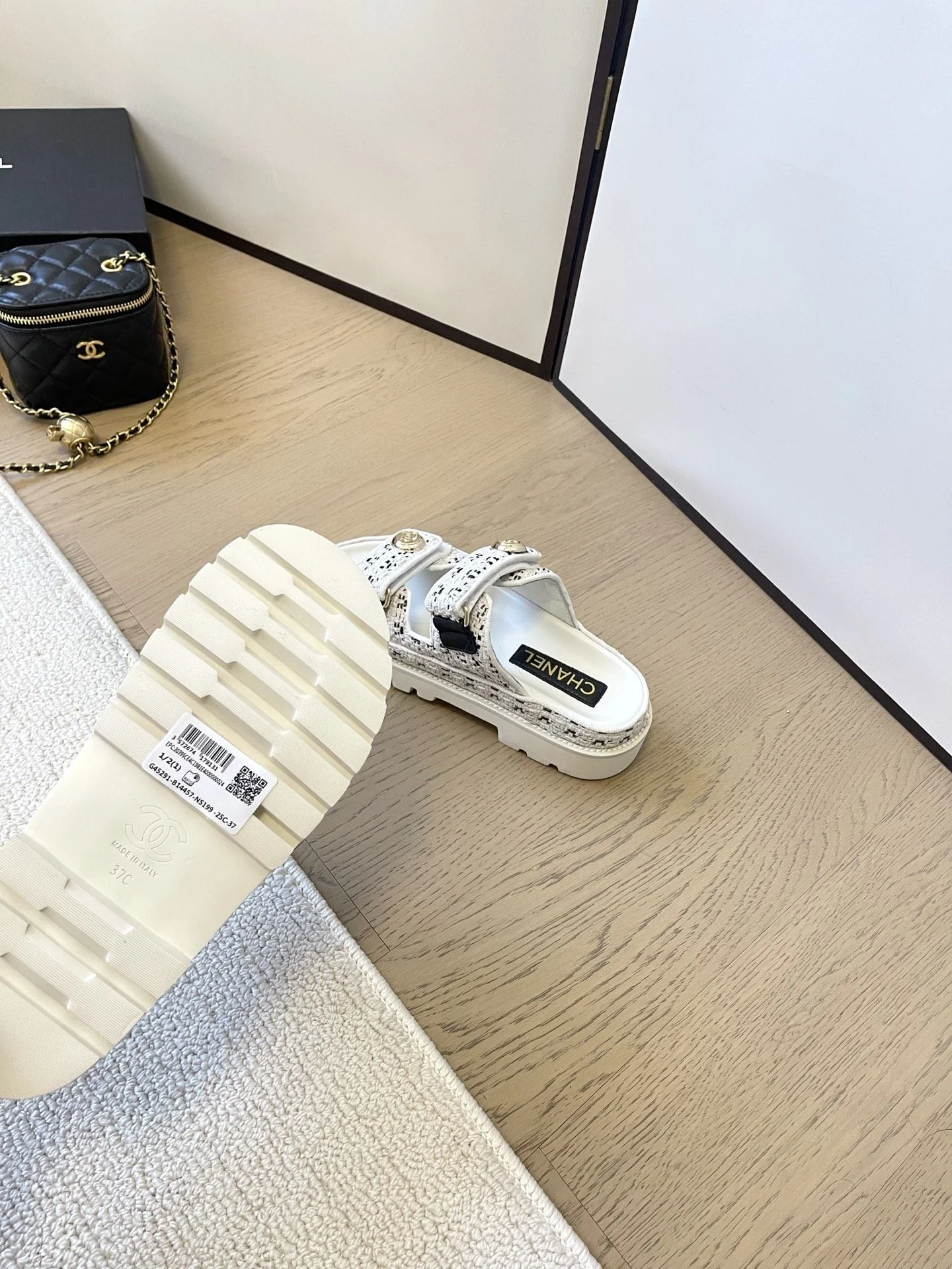 Chanel Slippers Breathable 17737