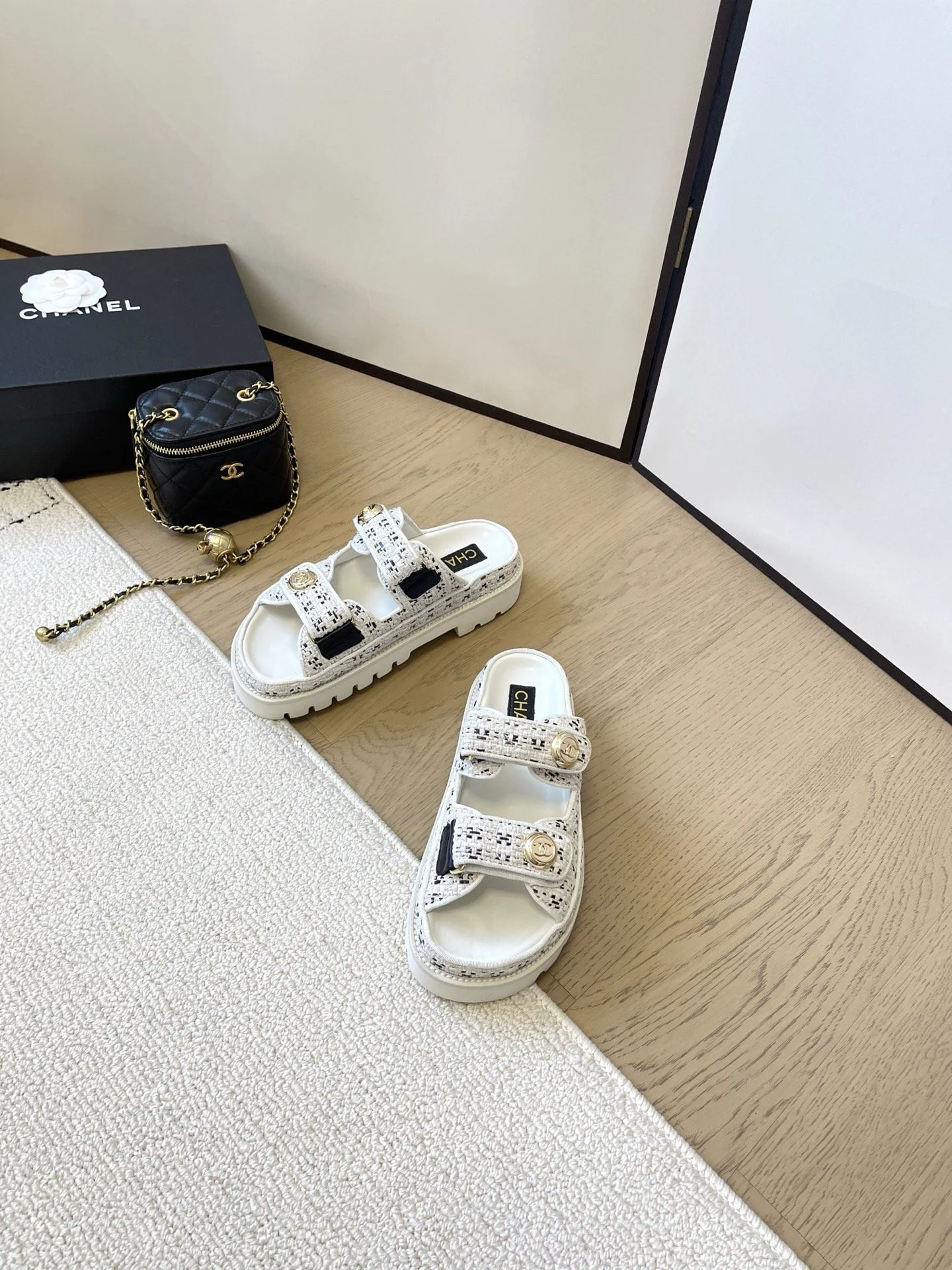 Chanel Slippers Breathable 17737