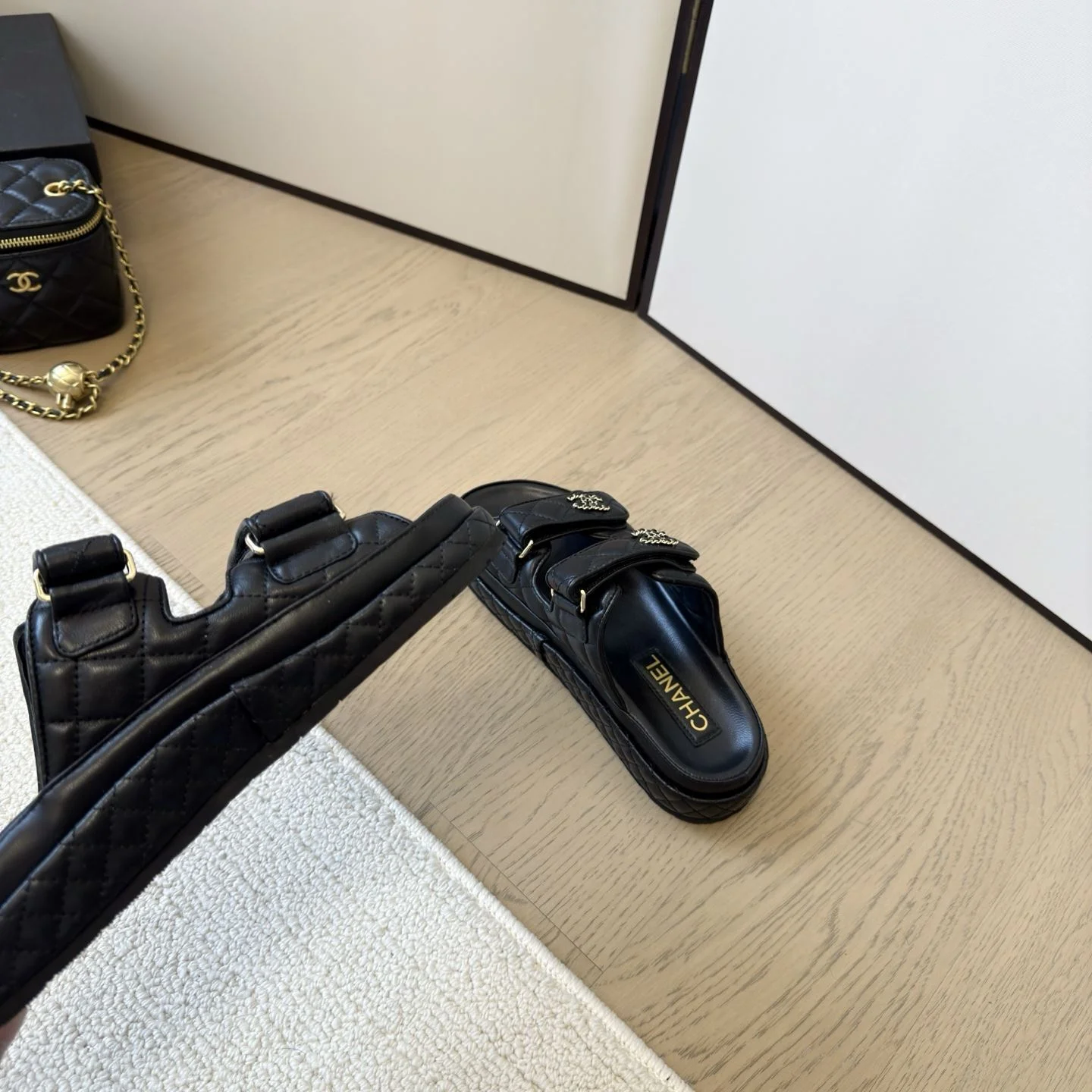 RelaxedFit Chanel Slippers 17733