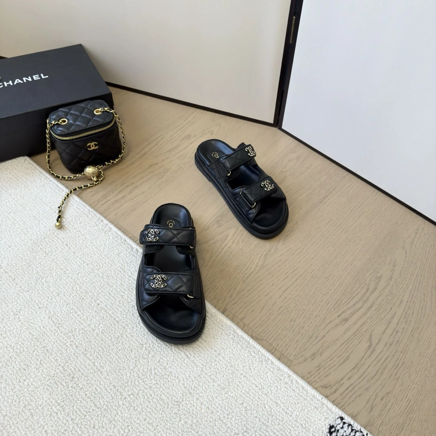ModernLook Chanel Slippers 17727