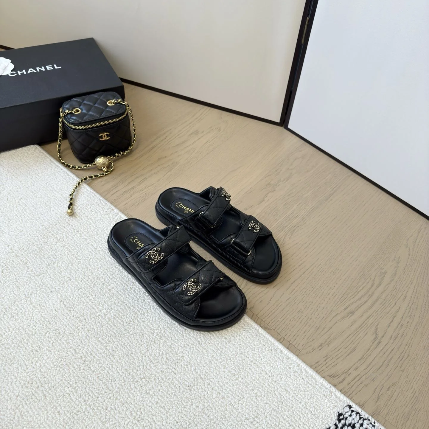 ModernLook Chanel Slippers 17727