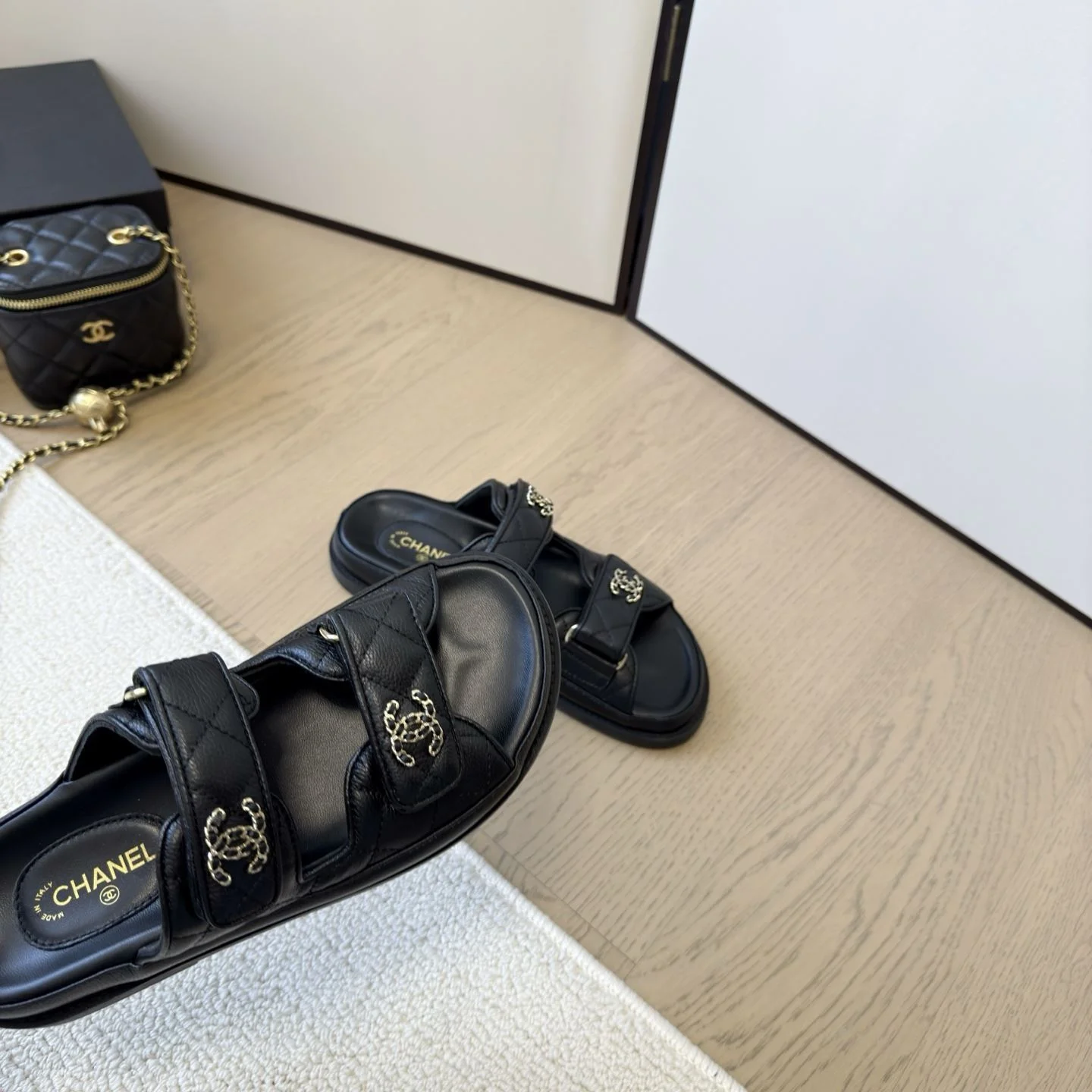 ModernLook Chanel Slippers 17727