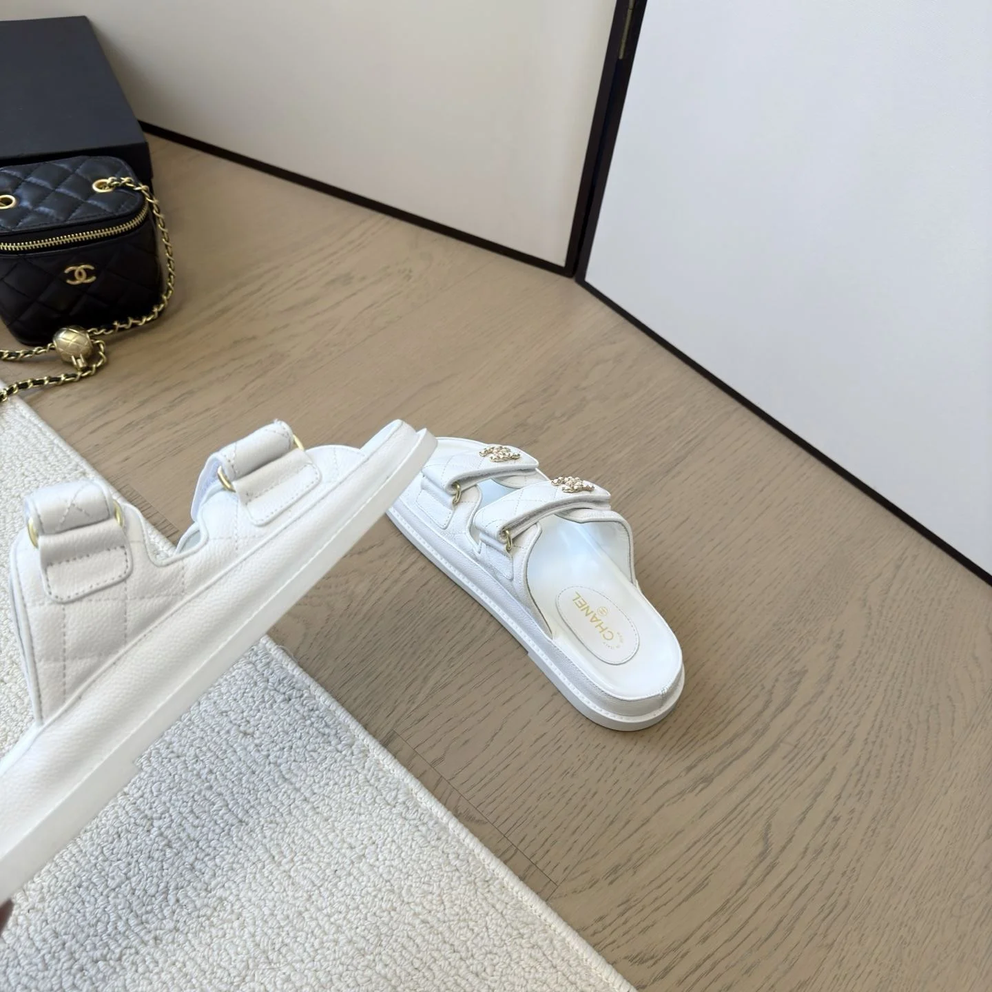 Practical Chanel Slippers 17783
