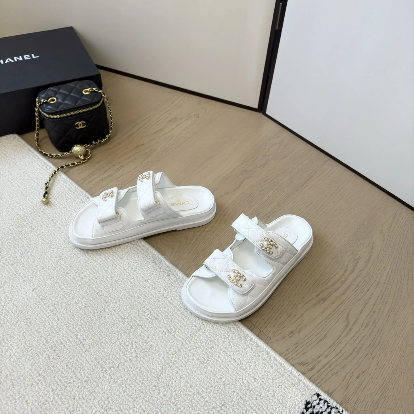 Practical Chanel Slippers 17783