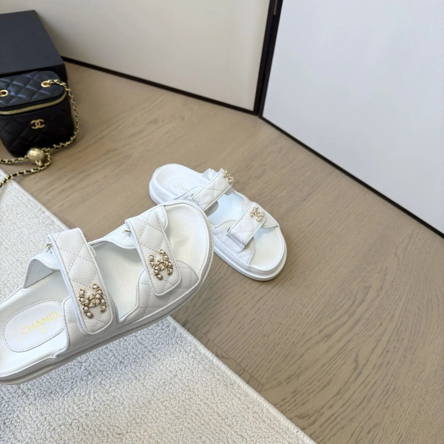 Practical Chanel Slippers 17783