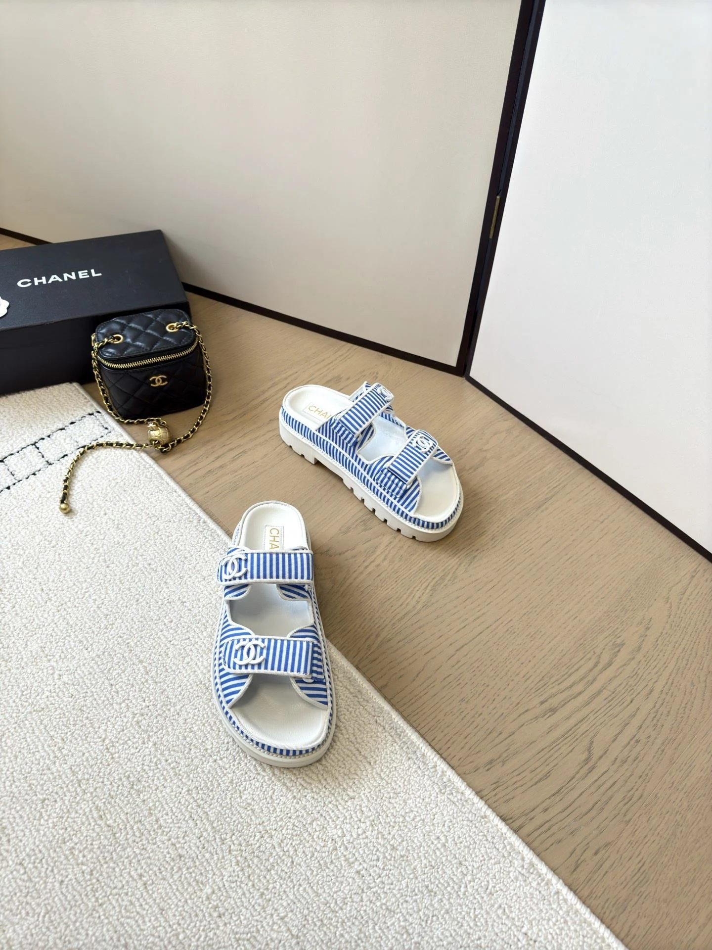 Chanel Slippers Unique 17726