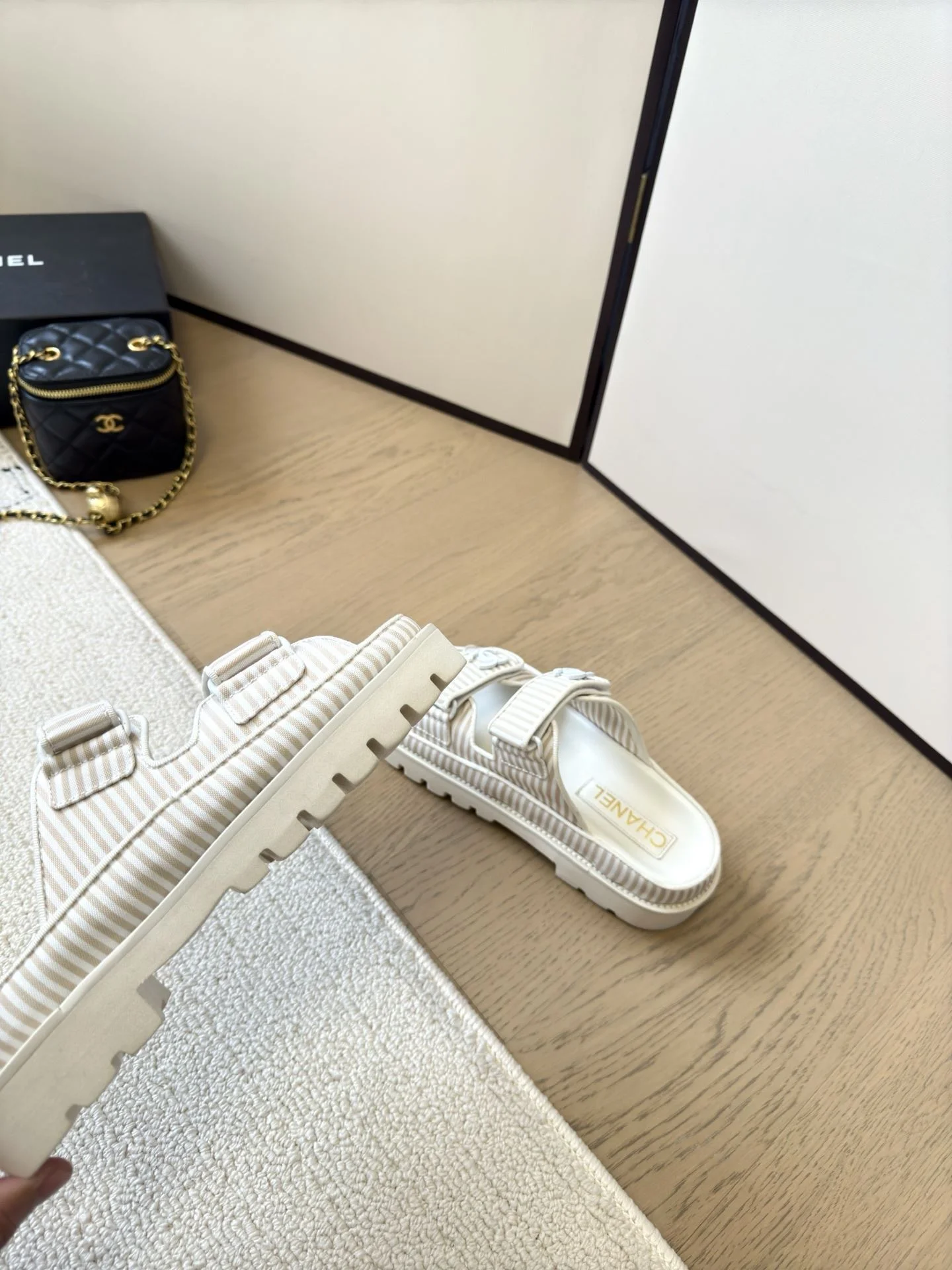 Chanel Slippers ComfortFit 17711
