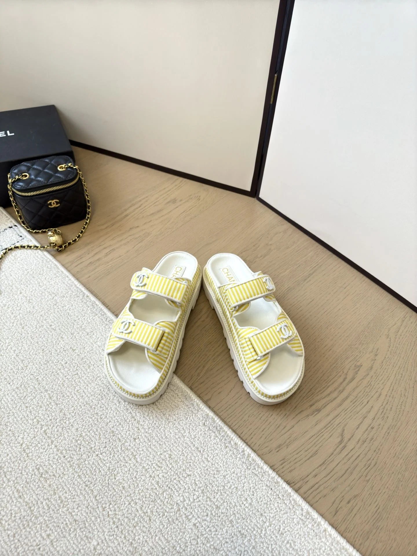 Chanel Slippers Reliable 17728
