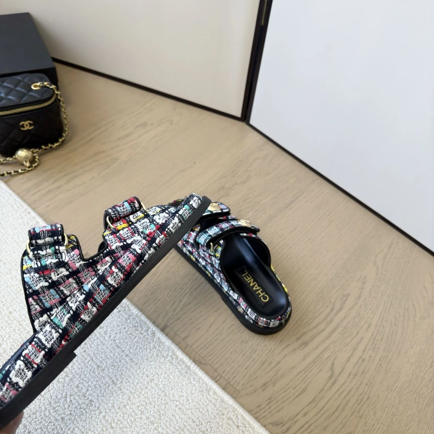 Chanel Slippers Sleek 17713