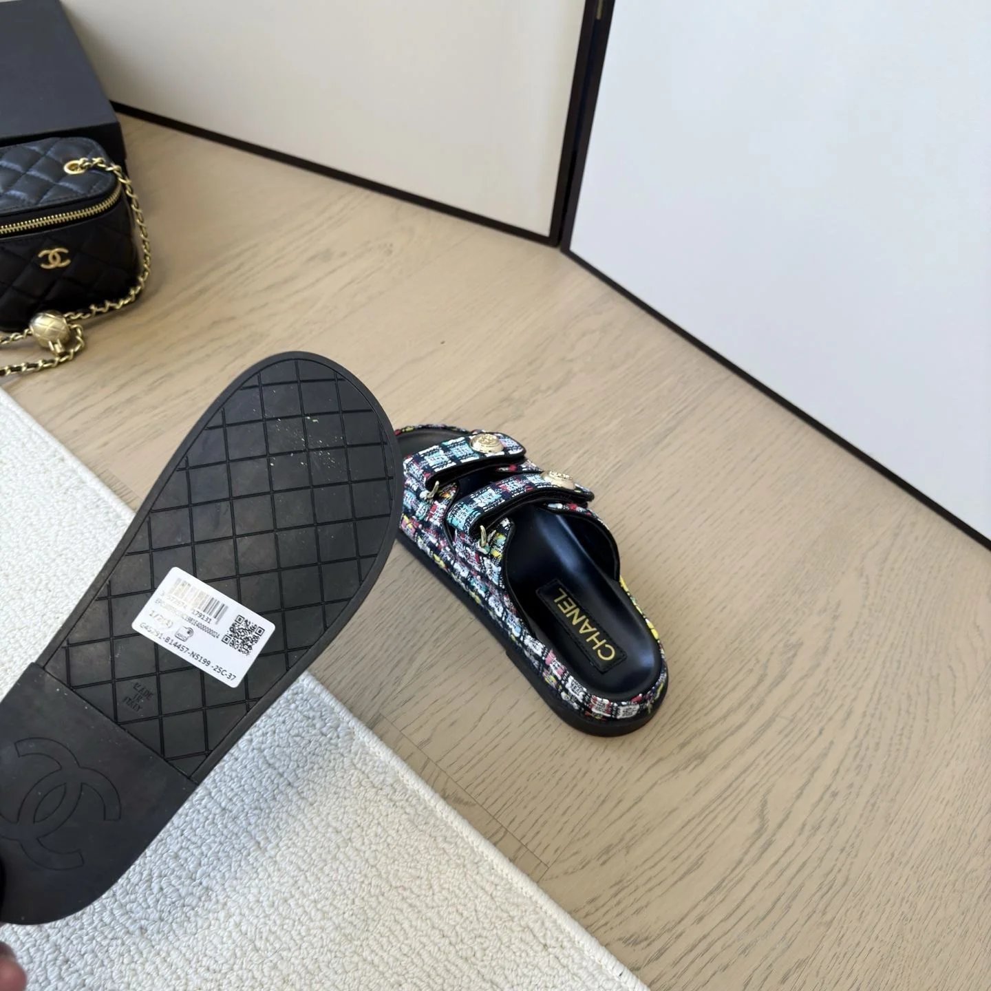 Chanel Slippers Sleek 17713