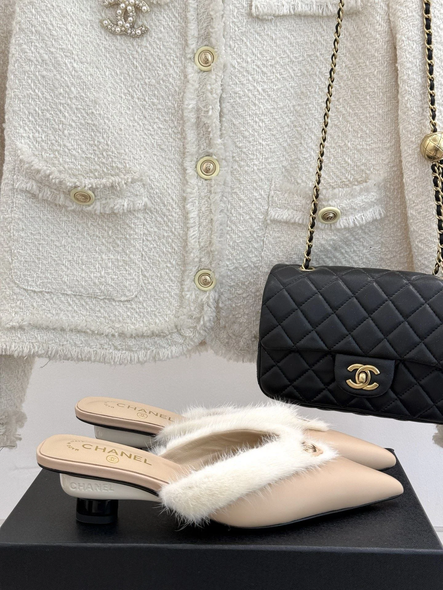 Lightweight Chanel Slippers 17772
