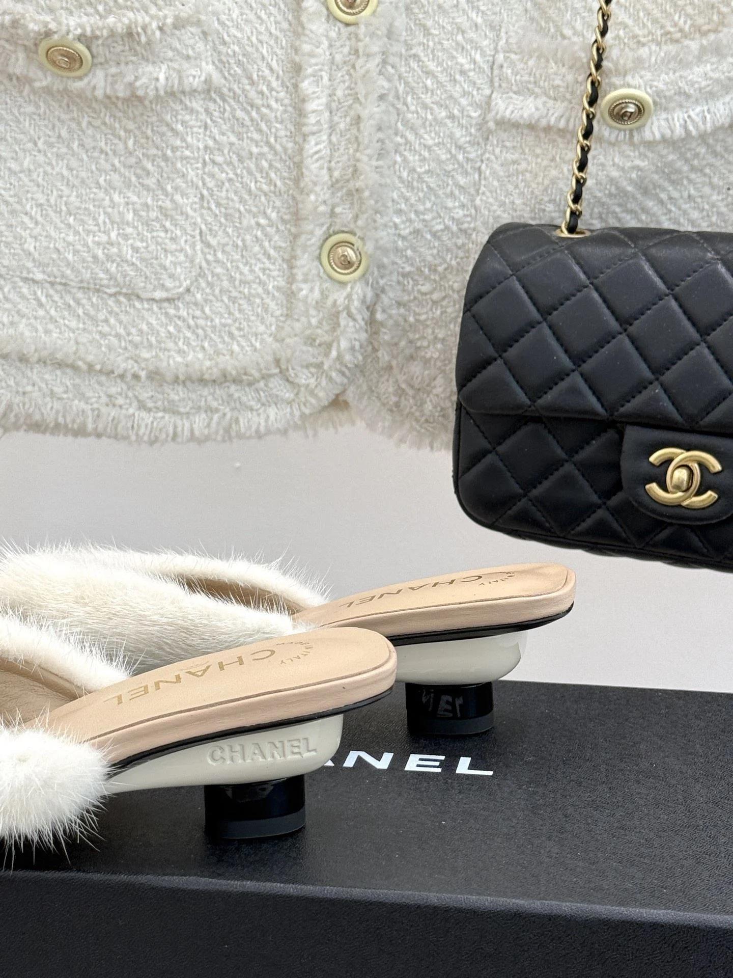 Lightweight Chanel Slippers 17772