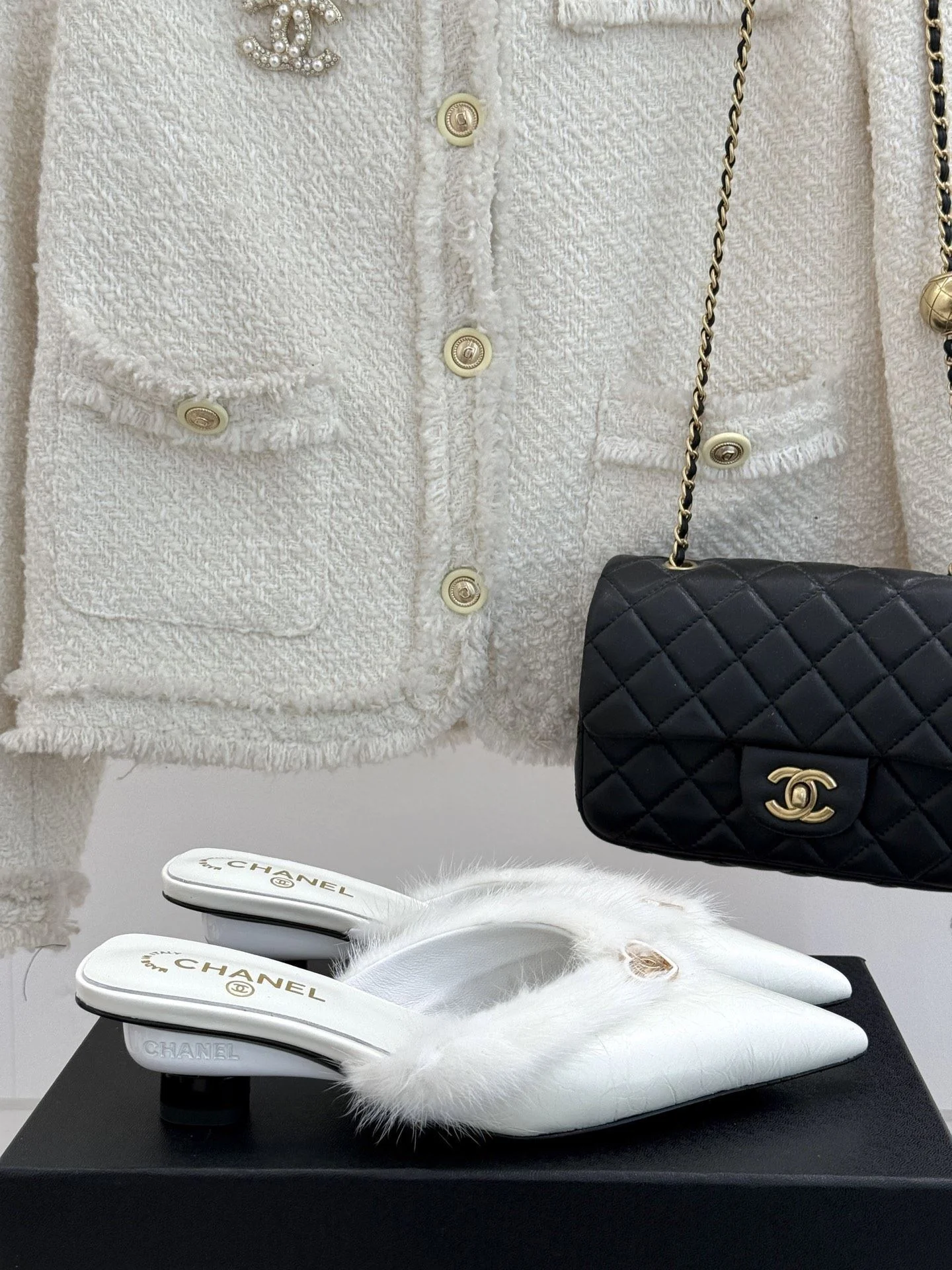 Chanel Slippers Lightweight 17697