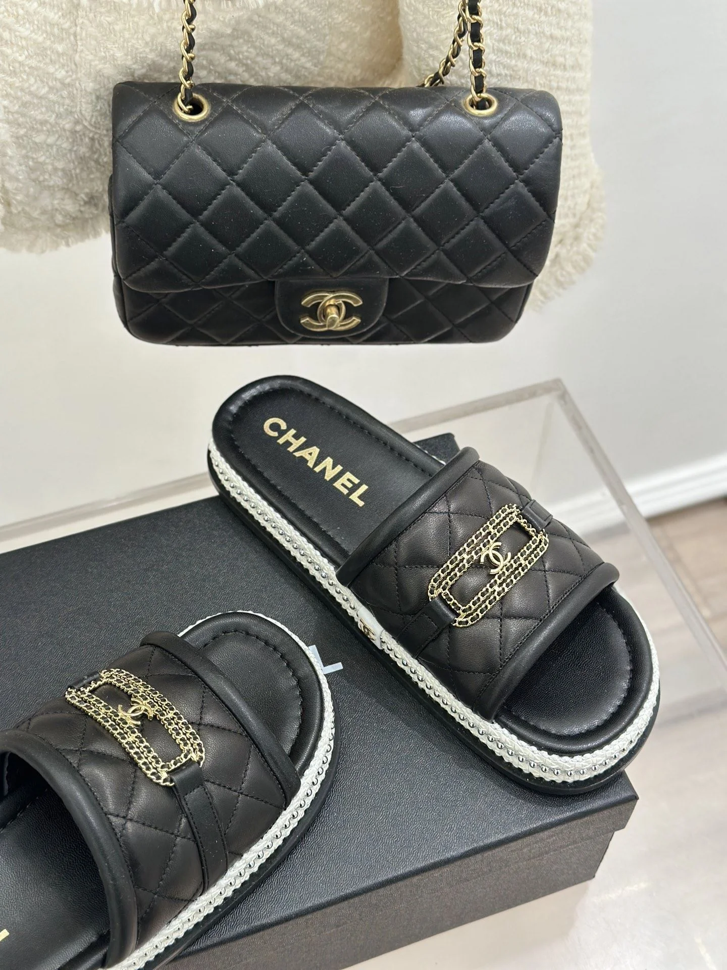 Chanel Slippers Stylish 17701