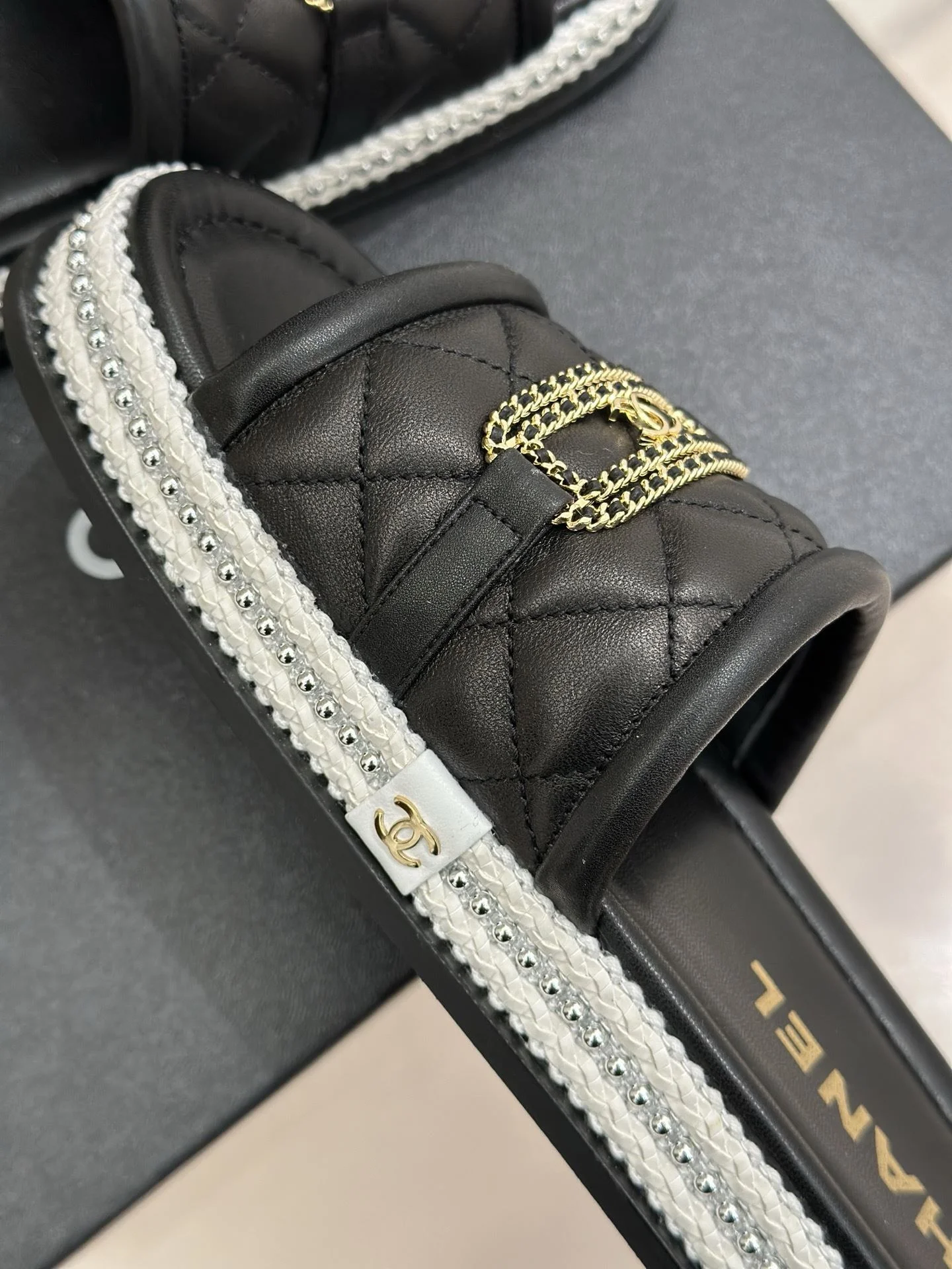 Chanel Slippers Stylish 17701