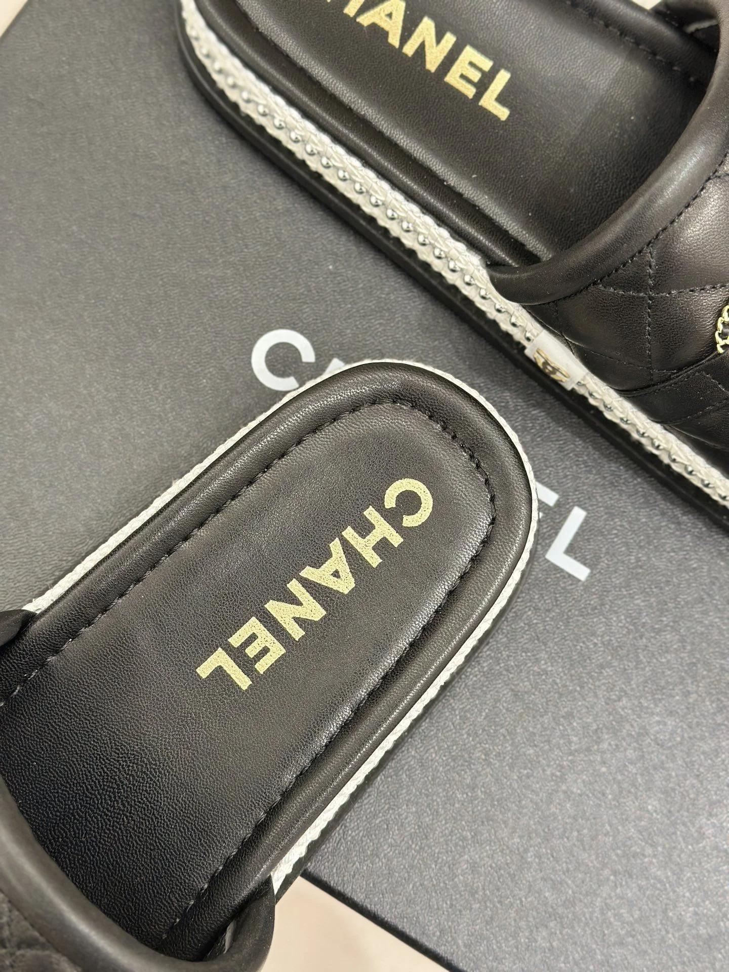Chanel Slippers Stylish 17701
