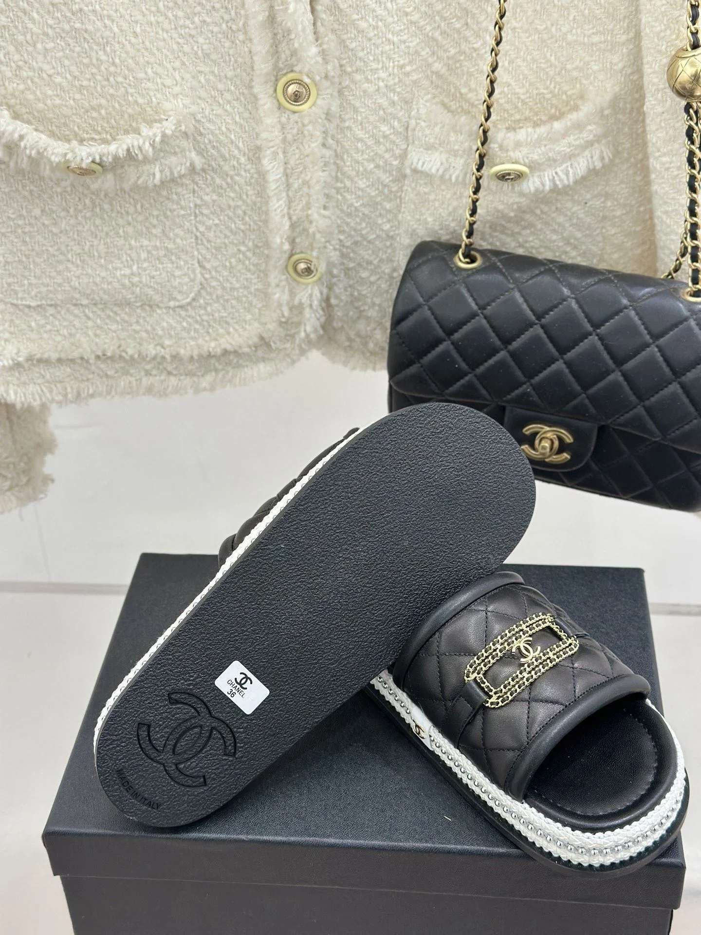 Chanel Slippers Stylish 17701