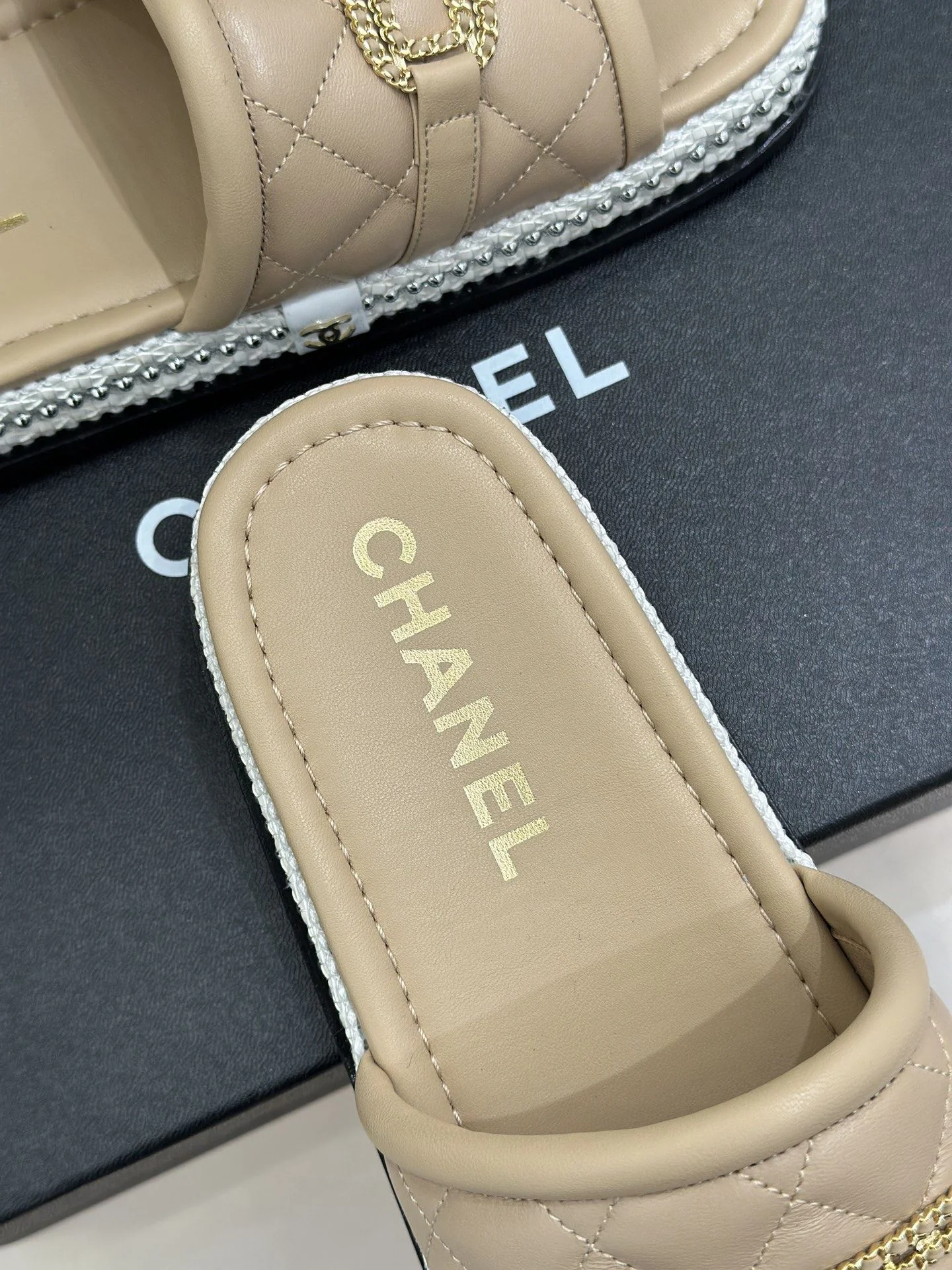 Chanel Slippers Bold 17696