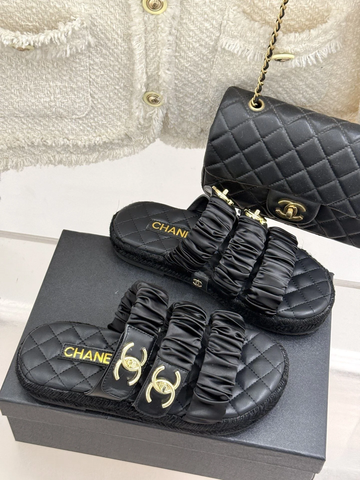 Chanel Slippers ZipUp 17695