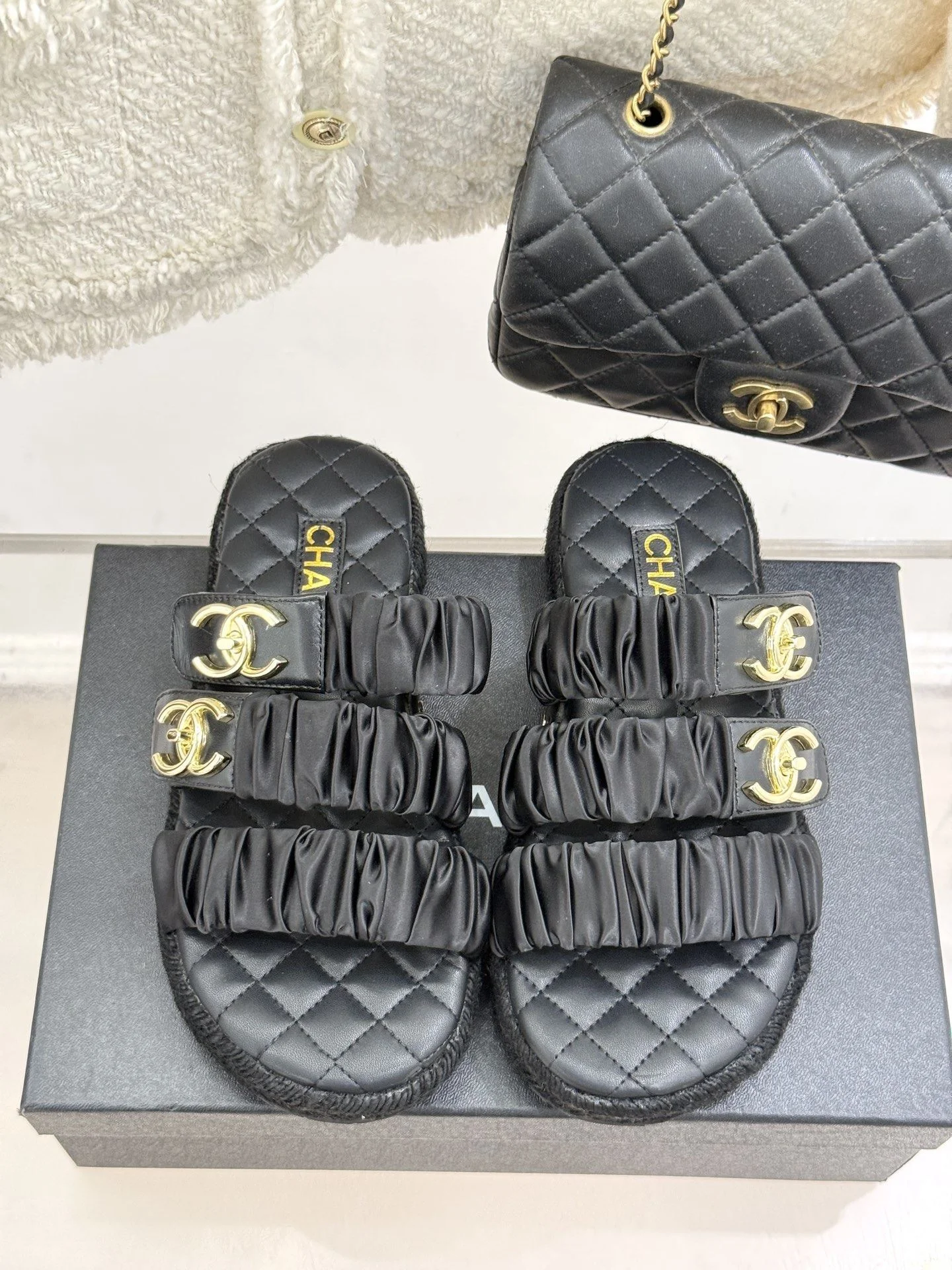 Chanel Slippers ZipUp 17695