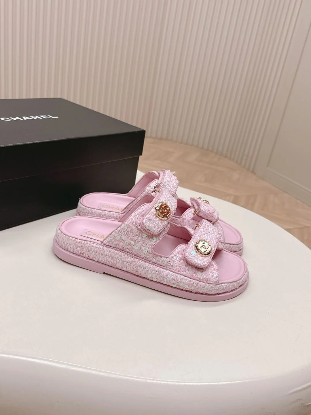 Sleek Chanel Slippers 17666