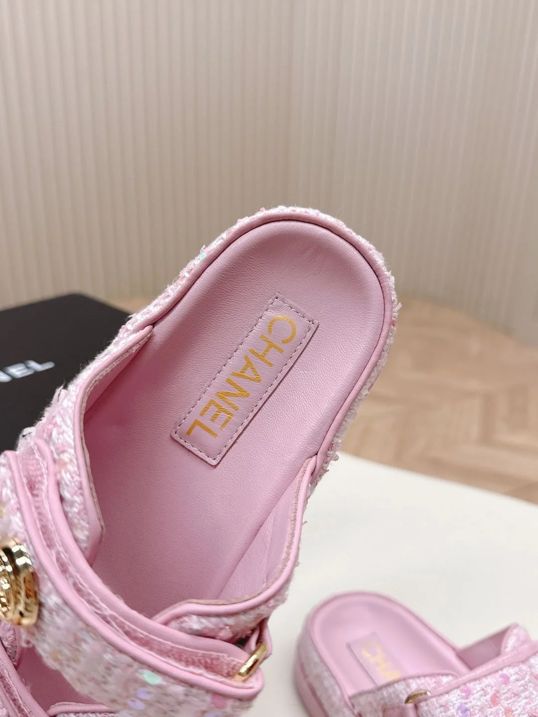 Sleek Chanel Slippers 17666