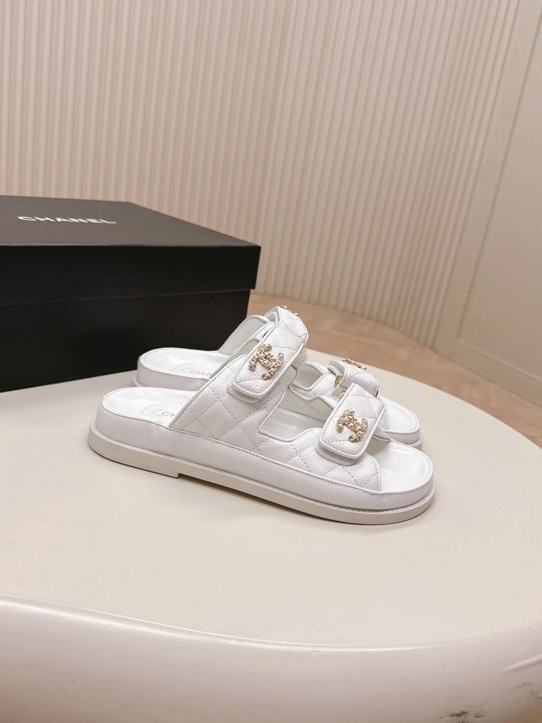 Casual Chanel Slippers 17664