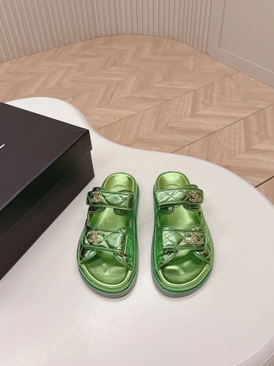 Breathable Chanel Slippers 17705