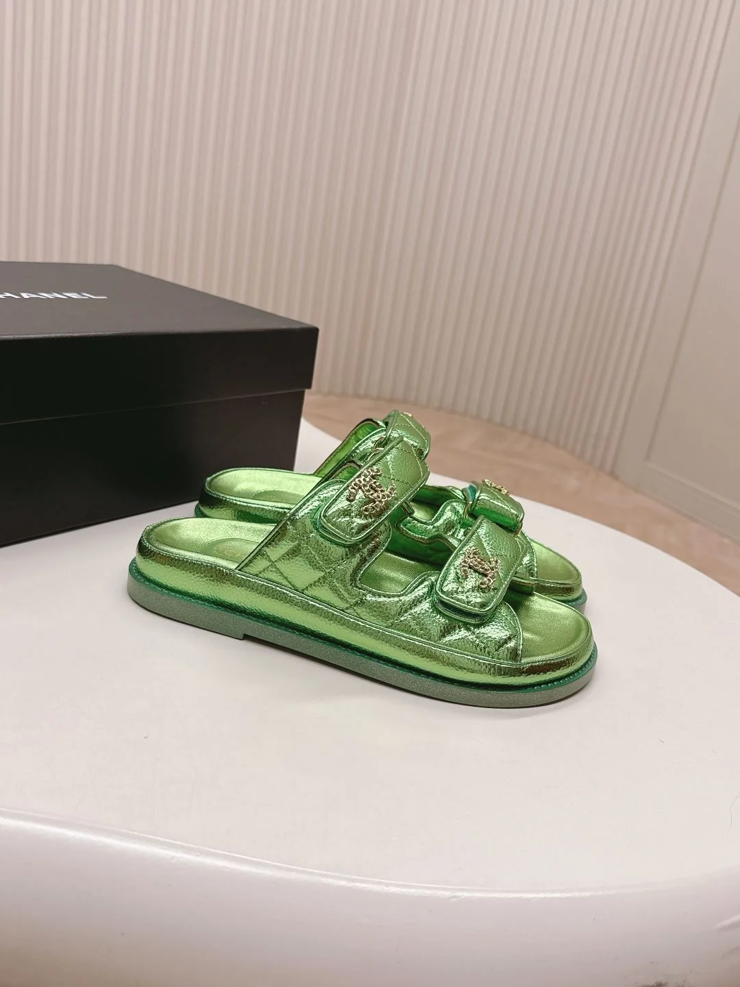 Breathable Chanel Slippers 17705