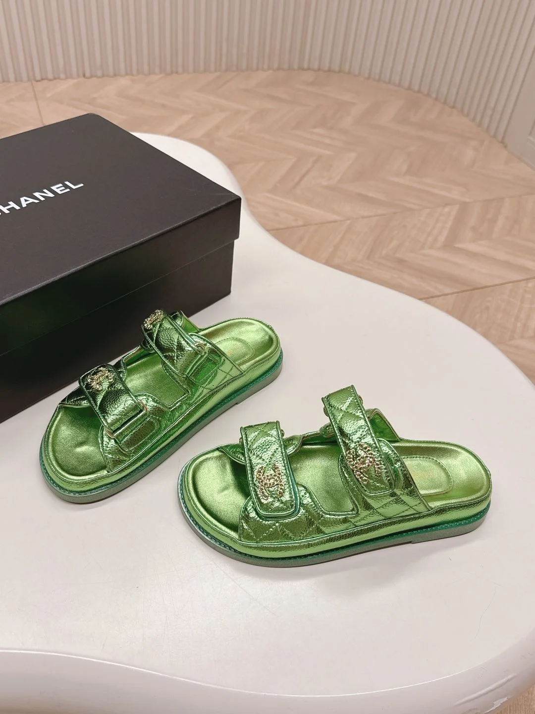 Breathable Chanel Slippers 17705