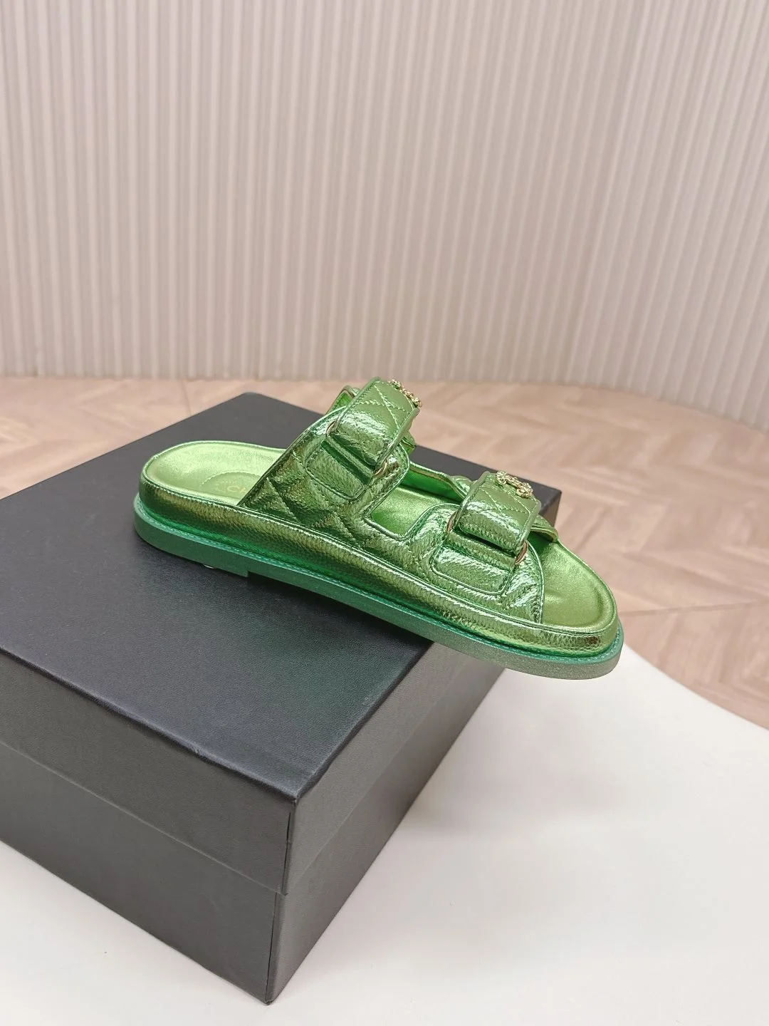 Breathable Chanel Slippers 17705