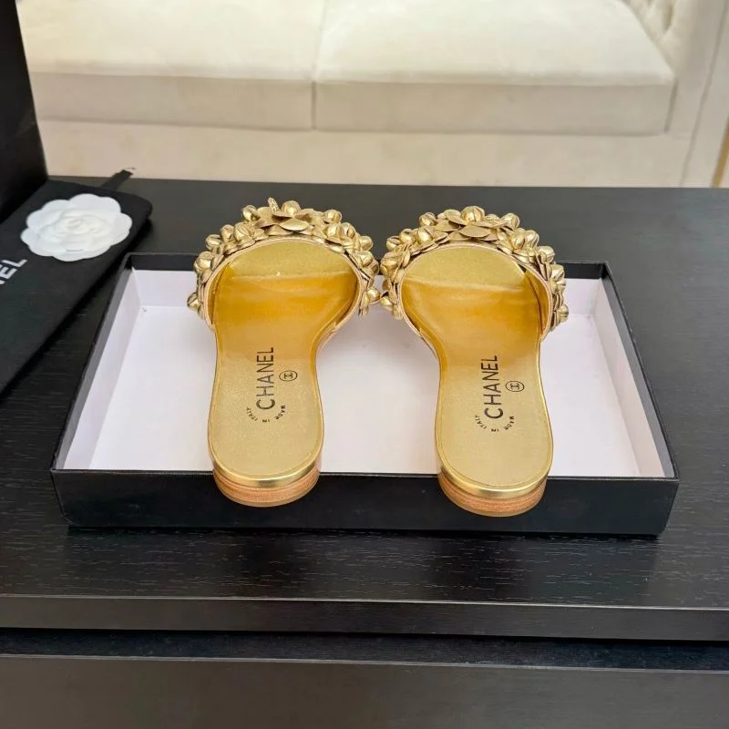 Contemporary Chanel Slippers 17678