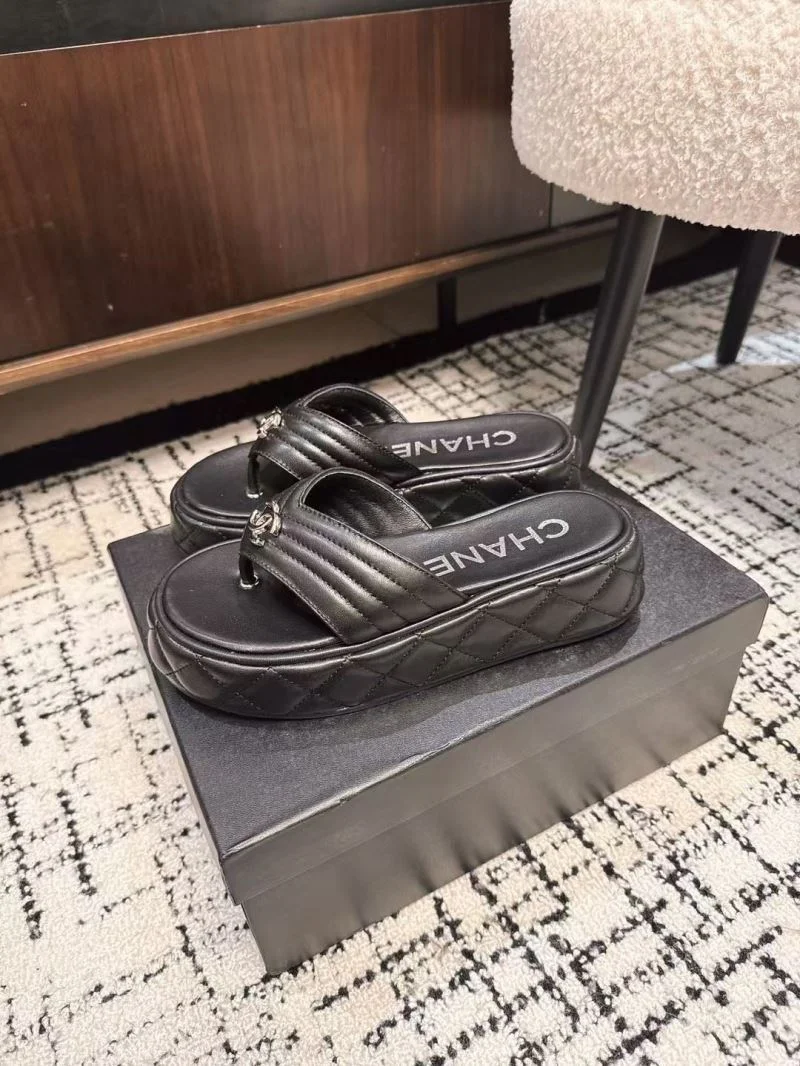 Durable Chanel Slippers 17661