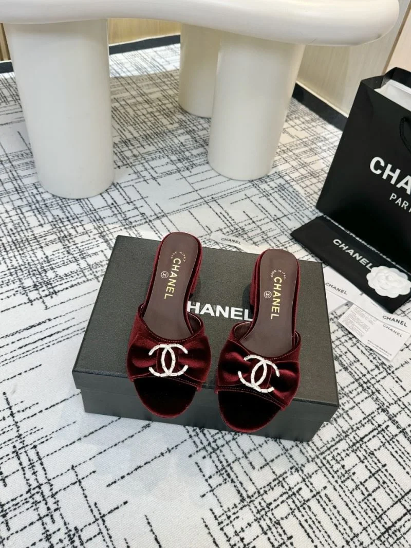 Chanel Slippers Classic 17639
